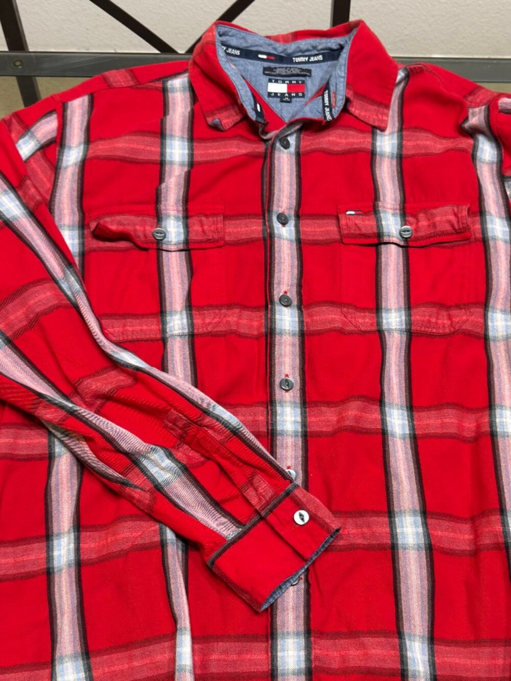 Tommy Hilfiger Jeans Mens Loose M Red Check Button Down Shirt Pre-Owned